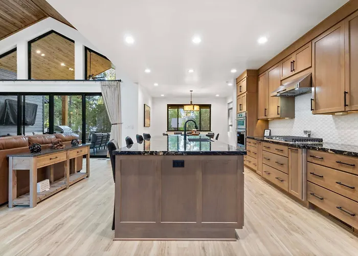 Torreon New Build W/ Deck & Outdoor Entertainment
