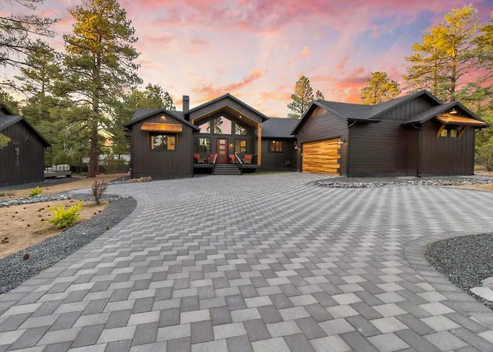 Torreon New Build W/ Deck & Outdoor Entertainment Ferienhaus *